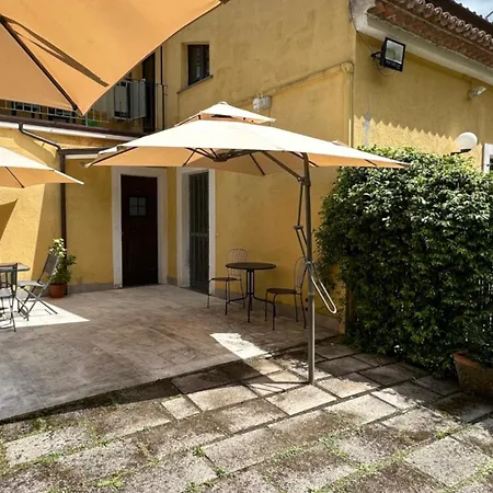 ホームステイ Casa Santicelli - *